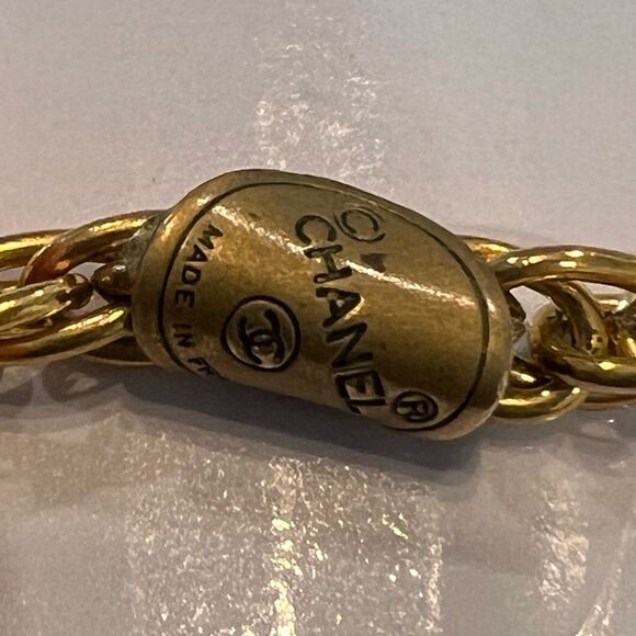 Chanel Vintage Gold Plated Pendant Necklace - Picture 6 of 7